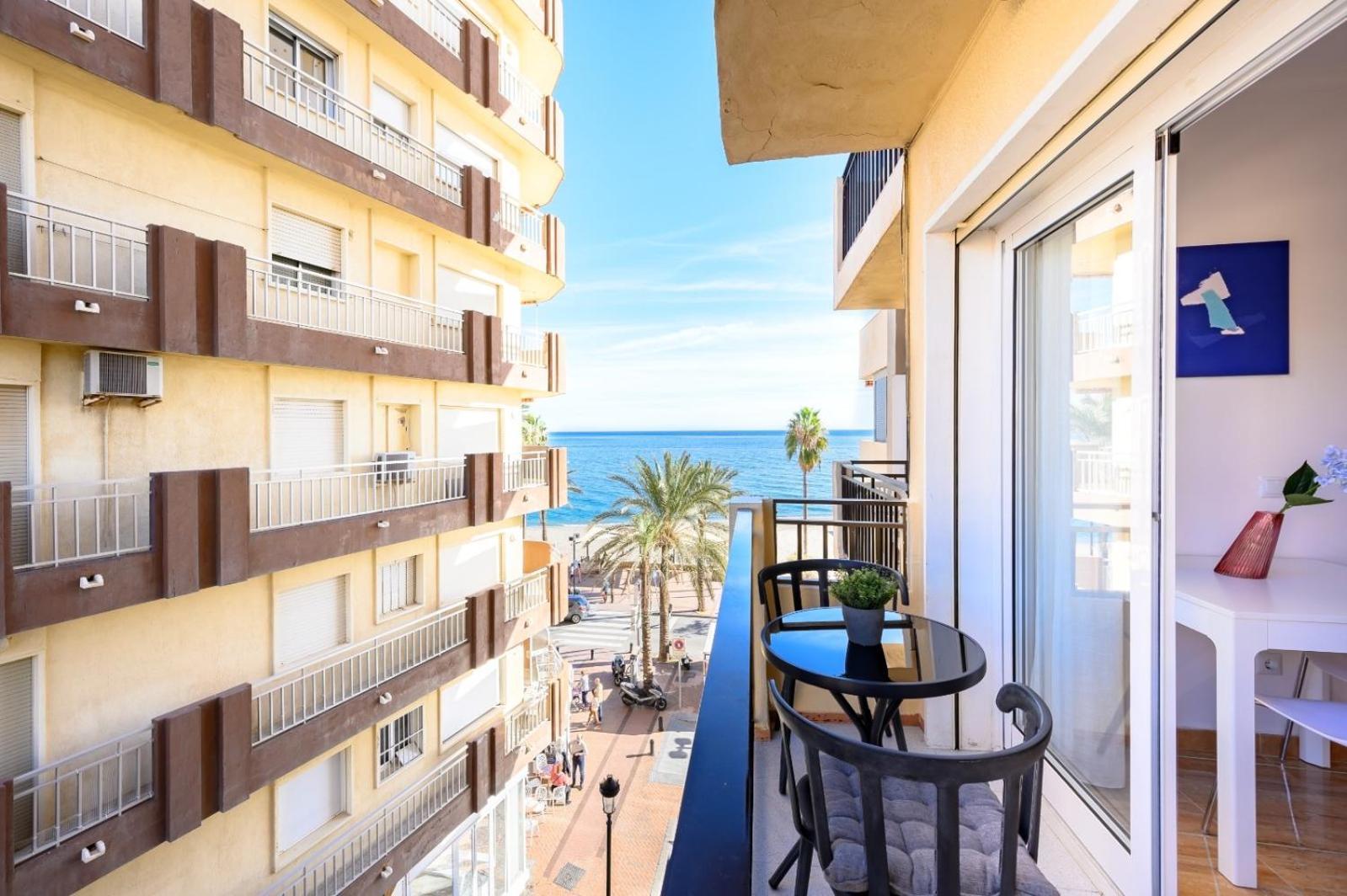El Yate In Front Of The Sea By 10Tosea Leilighet Fuengirola Eksteriør bilde